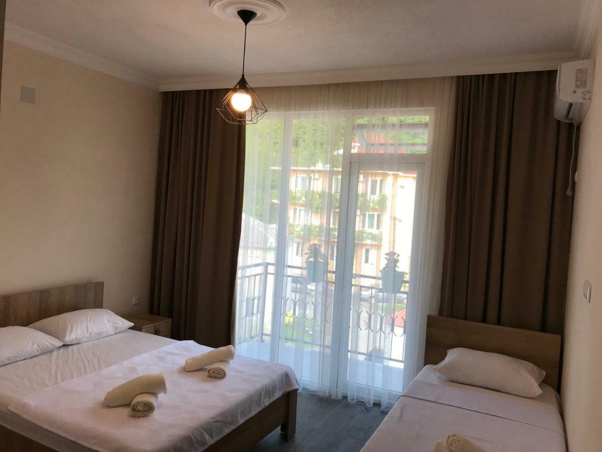 Hotel Charli Gonio Exteriör bild