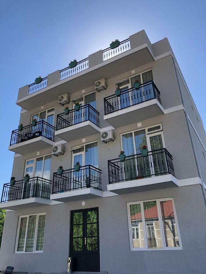 Hotel Charli Gonio Exteriör bild